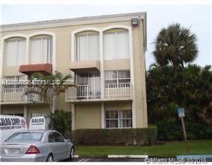 17901 NW 68 AV Q-201, Miami Lakes, FL 33015
