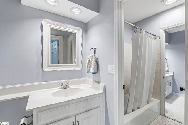 32 Heather Way, Greenville, SC 29605