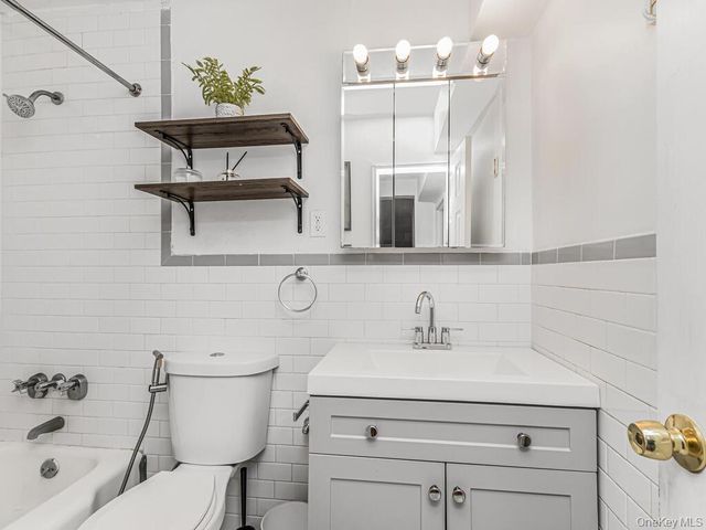 35-20 Leverich Street 212, Jackson Heights, NY 11372