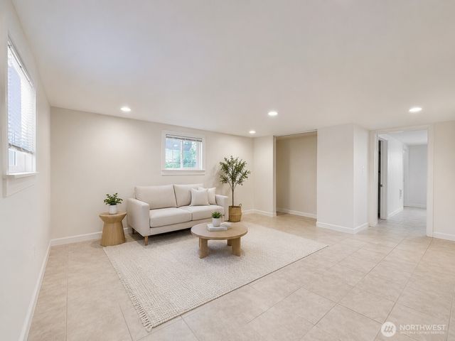 13404 Military Road S, Tukwila, WA 98168