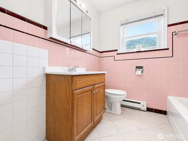 13404 Military Road S, Tukwila, WA 98168