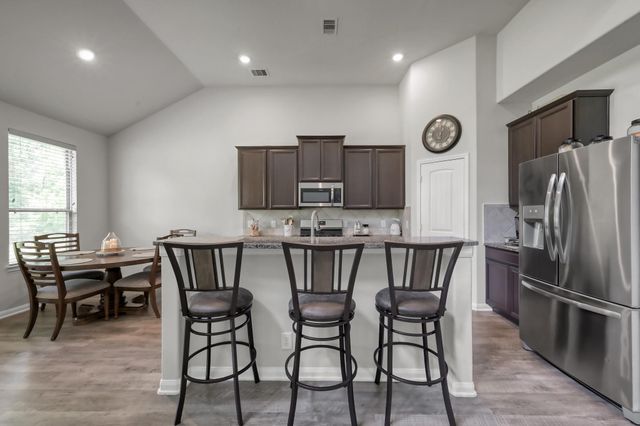 6185 White Oak Leaf Loop, Conroe, TX 77303
