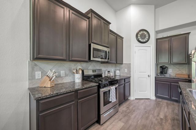 6185 White Oak Leaf Loop, Conroe, TX 77303