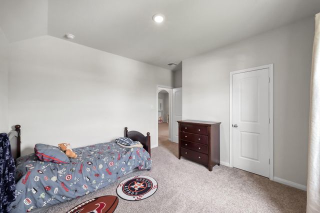 6185 White Oak Leaf Loop, Conroe, TX 77303