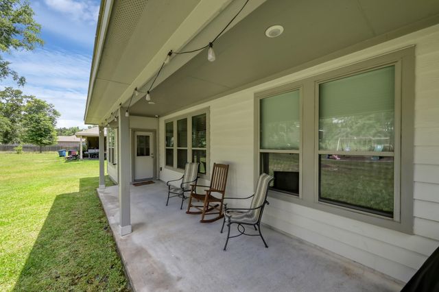 6185 White Oak Leaf Loop, Conroe, TX 77303