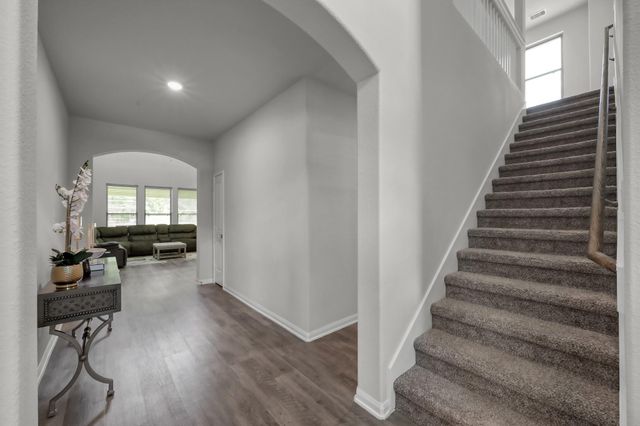 6185 White Oak Leaf Loop, Conroe, TX 77303