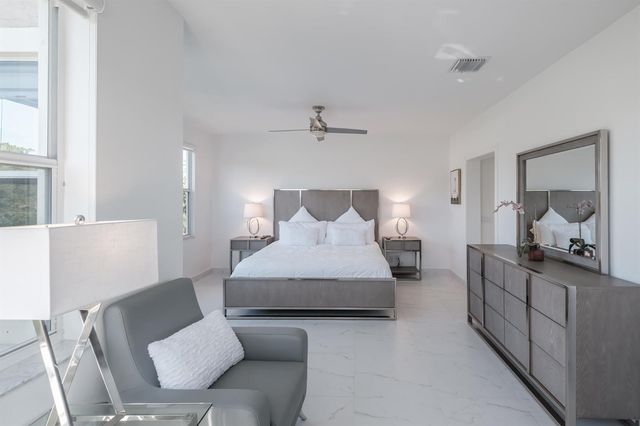 401 Resort Lane, Palm Beach Gardens, FL 33418