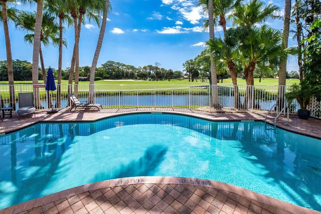 401 Resort Lane, Palm Beach Gardens, FL 33418