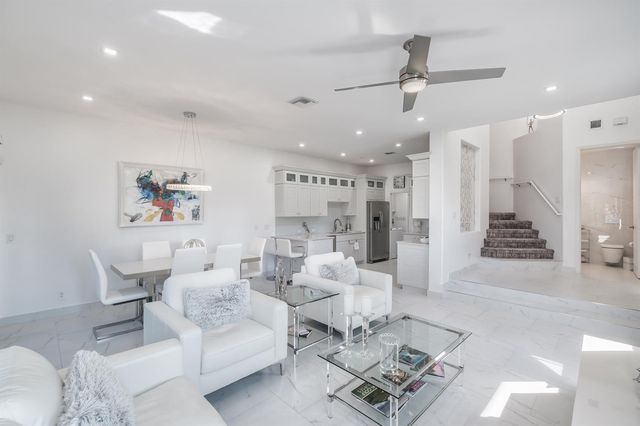 401 Resort Lane, Palm Beach Gardens, FL 33418