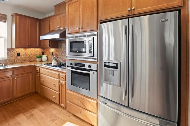 2821 Lemon Cmn, Livermore, CA 94551