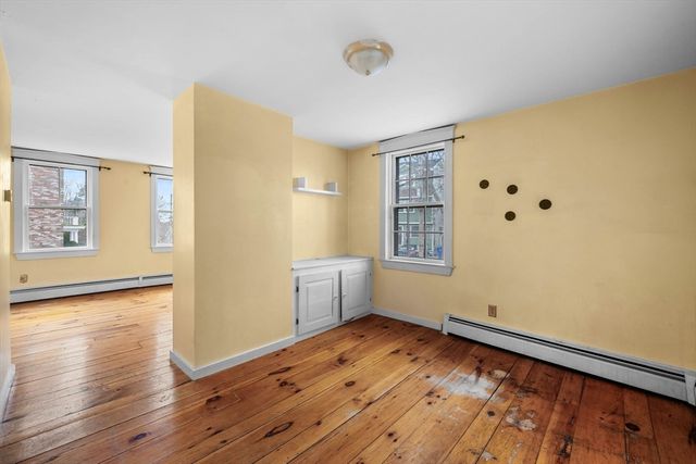 54 Rowland St, Marblehead, MA 01945