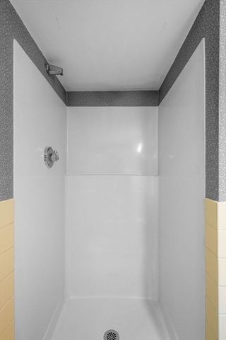 54 Rowland St, Marblehead, MA 01945