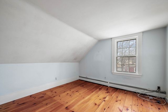 54 Rowland St, Marblehead, MA 01945