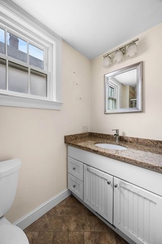 54 Rowland St, Marblehead, MA 01945