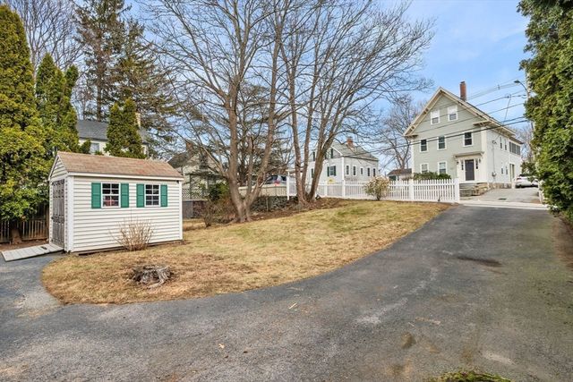54 Rowland St, Marblehead, MA 01945