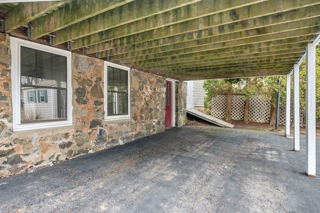 54 Rowland St, Marblehead, MA 01945