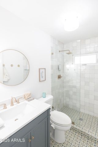 7715 E EARLL Drive, Scottsdale, AZ 85251