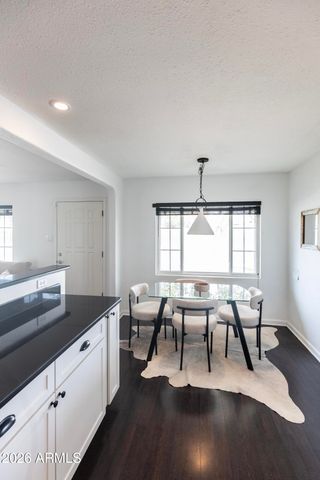7715 E EARLL Drive, Scottsdale, AZ 85251