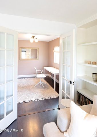 7715 E EARLL Drive, Scottsdale, AZ 85251