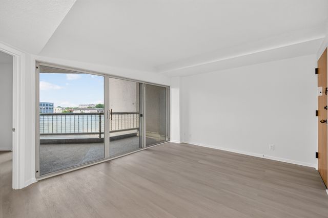900 19th Ave S Apt 905, Nashville, TN 37212