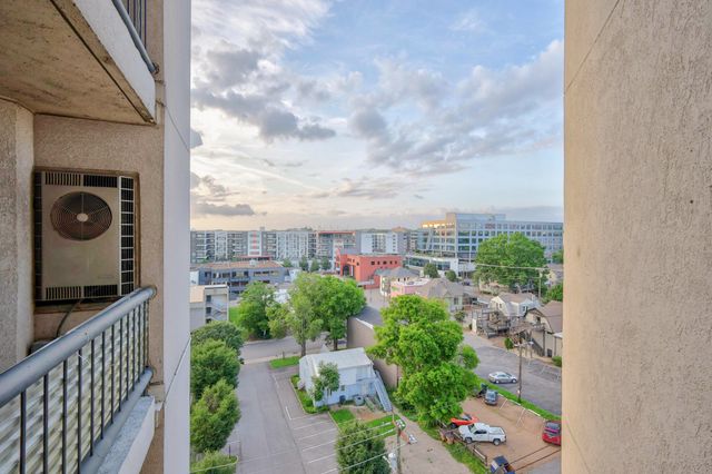 900 19th Ave S Apt 905, Nashville, TN 37212