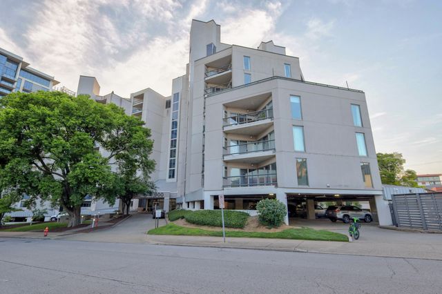 900 19th Ave S Apt 905, Nashville, TN 37212