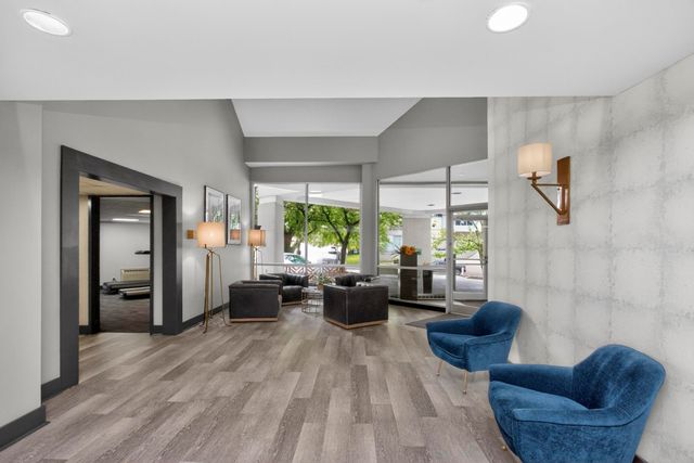 900 19th Ave S Apt 905, Nashville, TN 37212