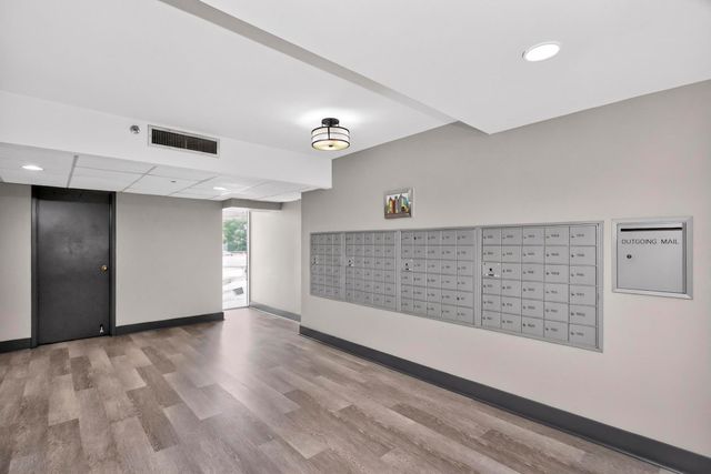 900 19th Ave S Apt 905, Nashville, TN 37212
