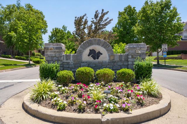 2228 Barnwell Lane, Lexington, KY 40513