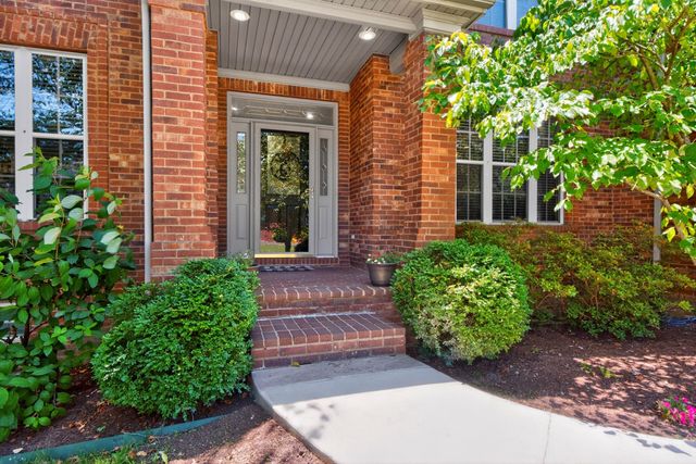 2228 Barnwell Lane, Lexington, KY 40513