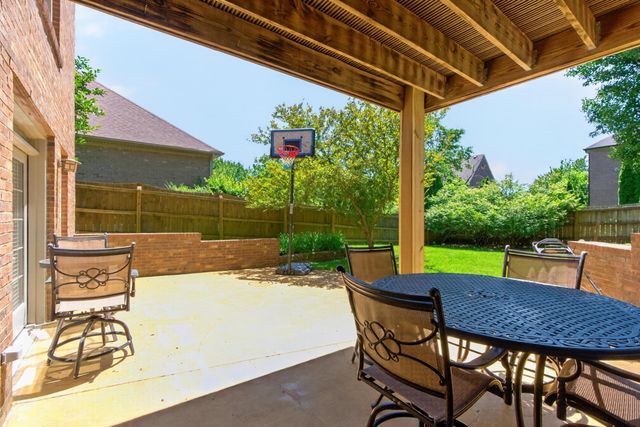 2228 Barnwell Lane, Lexington, KY 40513