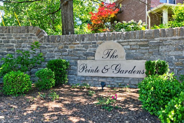 2228 Barnwell Lane, Lexington, KY 40513