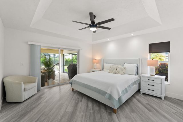 15545 Meadow Wood Drive, Wellington, FL 33414