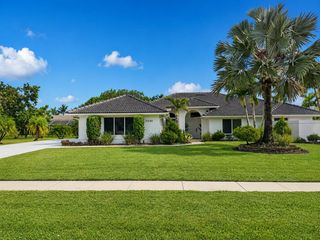 15545 Meadow Wood Drive, Wellington, FL 33414