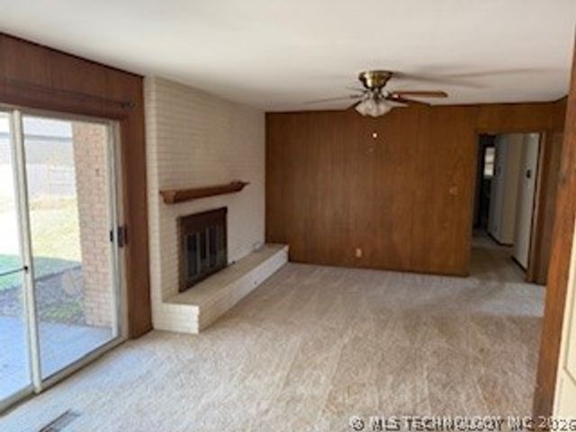 8227 E 38th Street, Tulsa, OK 74145