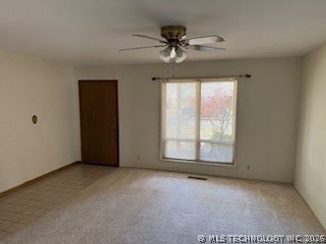 8227 E 38th Street, Tulsa, OK 74145