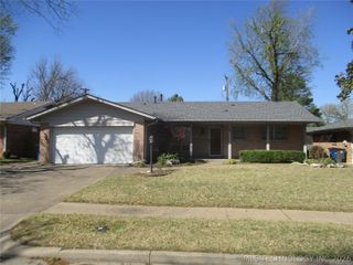 8227 E 38th Street, Tulsa, OK 74145