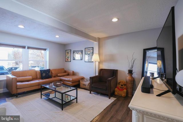 13568 BENTLEY CIR, Woodbridge, VA 22192