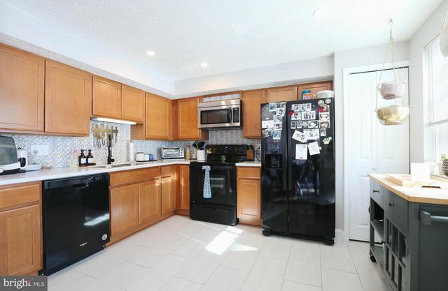 13568 BENTLEY CIR, Woodbridge, VA 22192