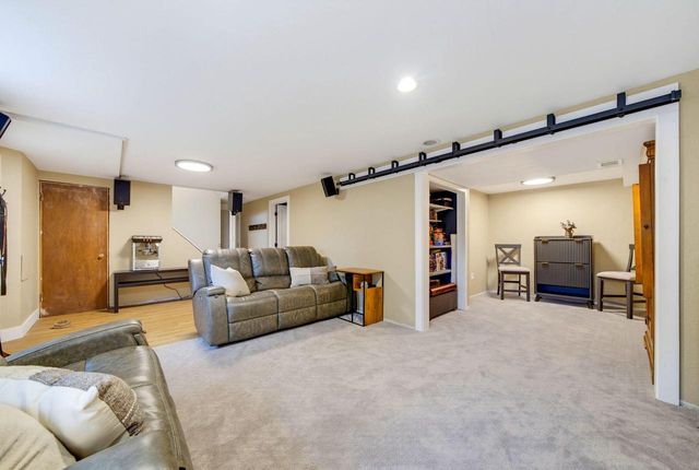 739 N Moreland BOULEVARD, Waukesha, WI 53188
