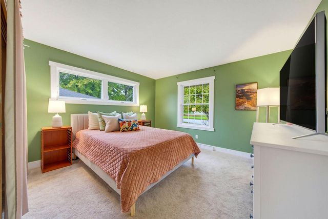 739 N Moreland BOULEVARD, Waukesha, WI 53188