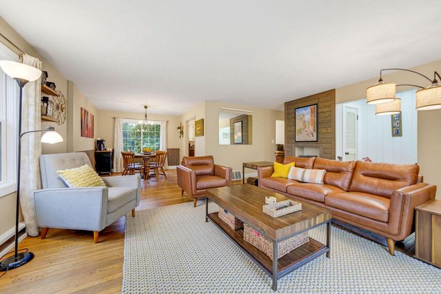739 N Moreland BOULEVARD, Waukesha, WI 53188
