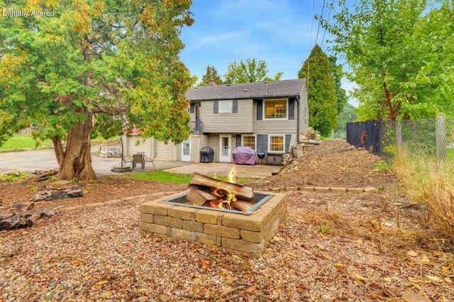 739 N Moreland BOULEVARD, Waukesha, WI 53188