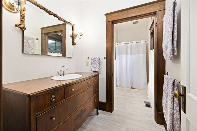 4407 Highway 16, Elkins, AR 72727