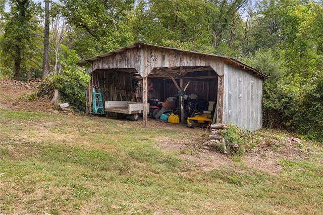 4407 Highway 16, Elkins, AR 72727