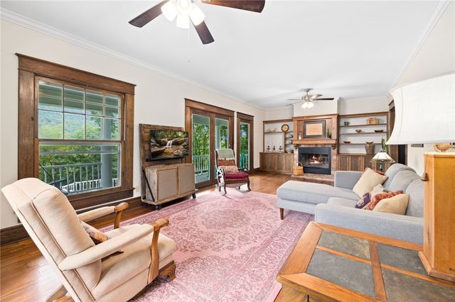 4407 Highway 16, Elkins, AR 72727