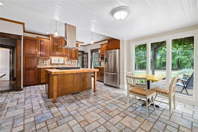 4407 Highway 16, Elkins, AR 72727