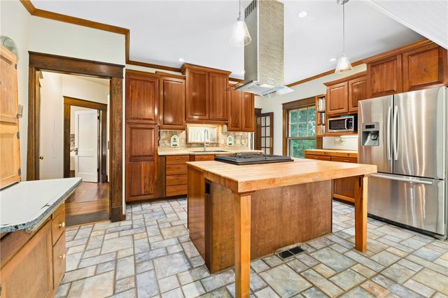 4407 Highway 16, Elkins, AR 72727