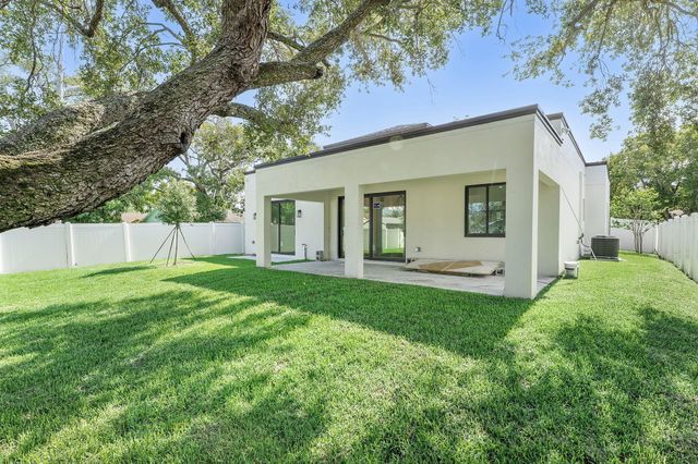 478 NW 1st Avenue, Deerfield Beach, FL 33441