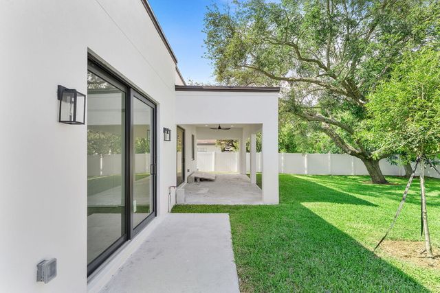 478 NW 1st Avenue, Deerfield Beach, FL 33441